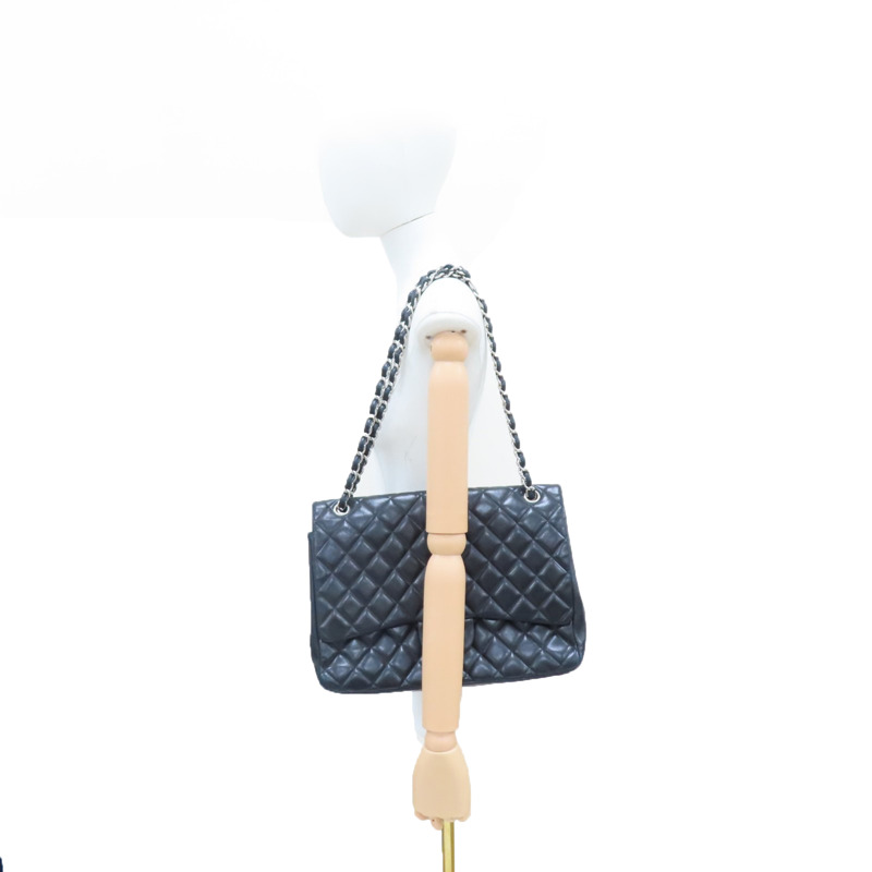 黑色 菱格紋 羊皮 MAXI JUMBO COCO 33 肩背包 銀扣【CHANEL 香奈兒】 A47600-7