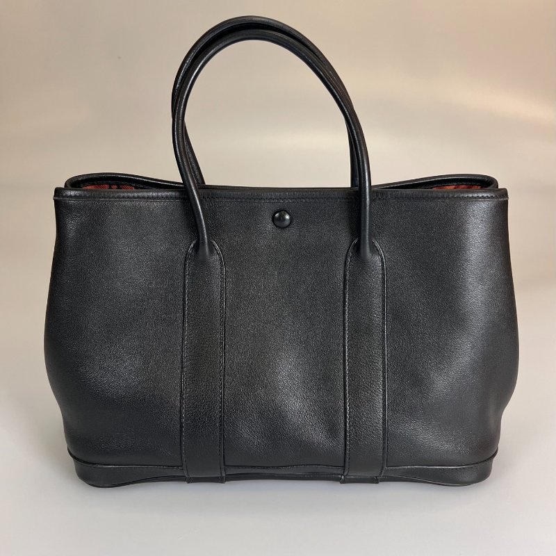 HERMES □I刻 黑皮革(拚色款)GP30手拿包-1
