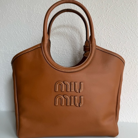 Miu Miu棕皮革IVY手提兩用包 超夯❤️‍🔥❤️‍🔥