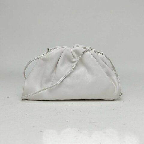 BOTTEGA VENETA Pouch雲朵包Mini22白色牛皮肩背包