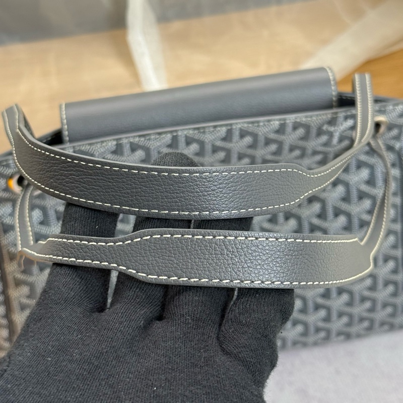 （2026/4月國外購證🈵全配) 全新閒置Goyard 灰色rouette tote 單肩手提包-12