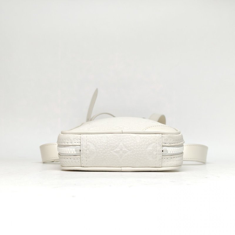 LOUIS VUITTON 白色牛皮2018LVVIRGILABLOH戰術包肩背包-4