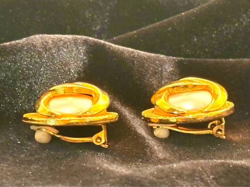 Chanel 香奈兒中古 Vintage 雙C珍珠耳夾-3