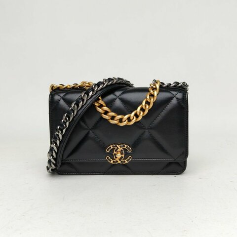 CHANEL 19BAG旋鈕WOC19黑色羊皮晶片開金銀扣肩背包