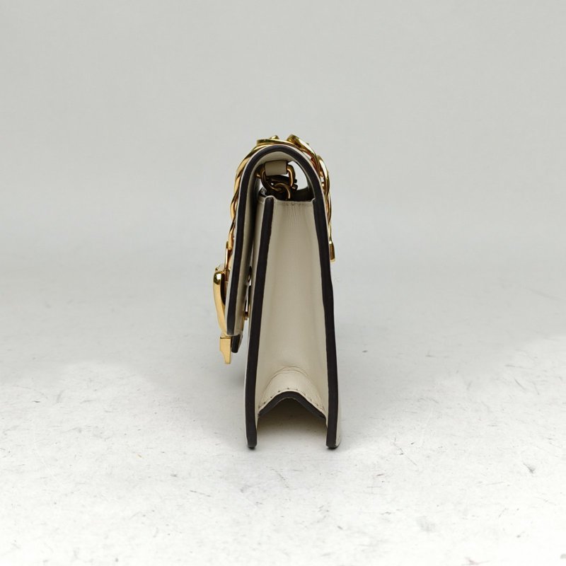 GUCCI Sylvie塞爾維亞絲帶包超Mini16.5白色牛皮金扣肩背包-1