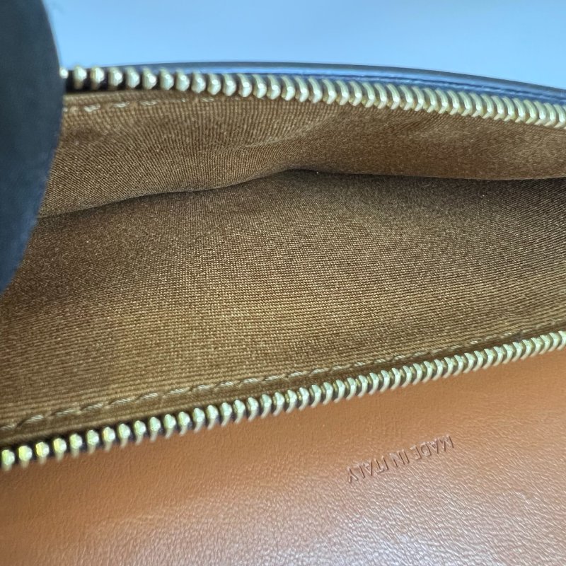 CELINE  老花WOC 肩背包-9