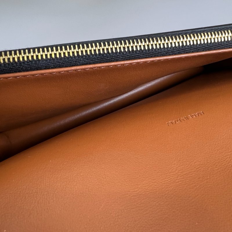 CELINE  老花WOC 肩背包-10