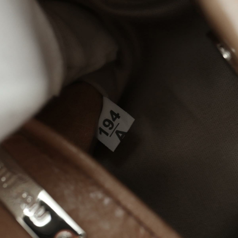 【日本直送】Miu Miu 手提包 皮革 兩用 米色 銀色 正品 yk20294SAV-11