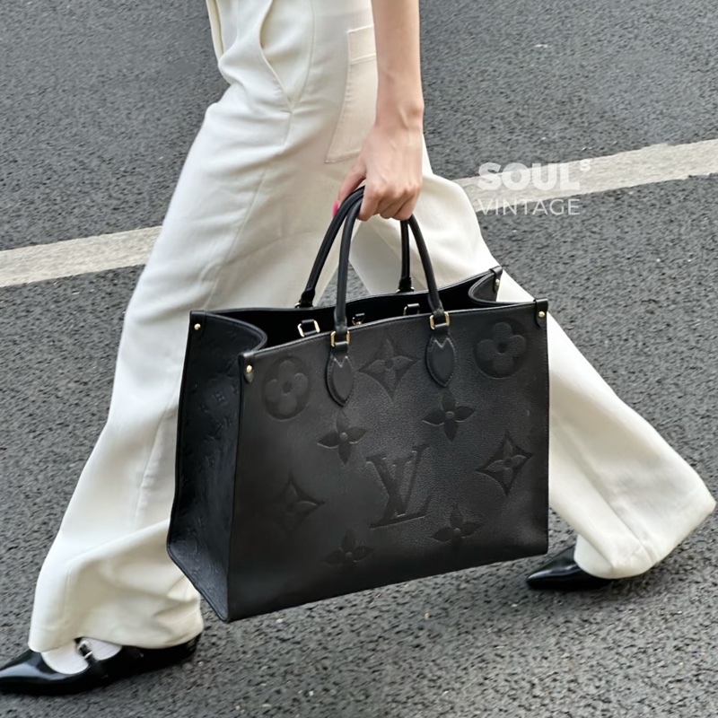 Louis Vuitton • On The Go 黑色全皮壓紋大號 Gm 全配✔️-2
