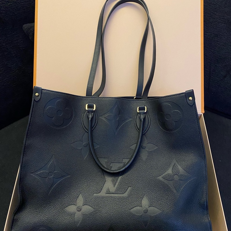 Louis Vuitton • On The Go 黑色全皮壓紋大號 Gm 全配✔️-6