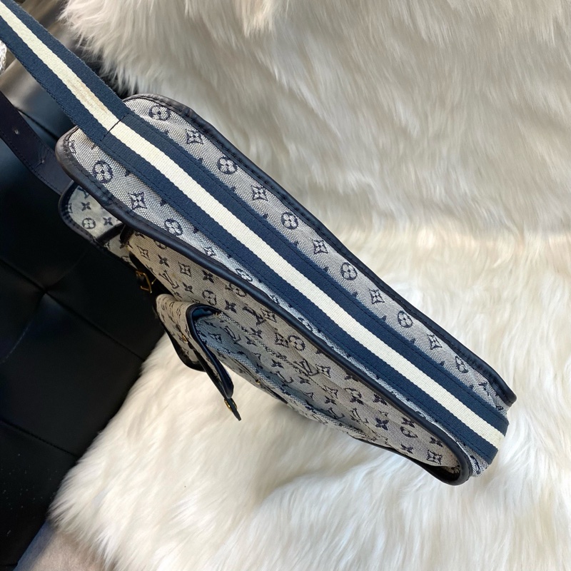 Louis Vuitton • 經典老花牛仔丹寧 Evelyne 斜背包-7