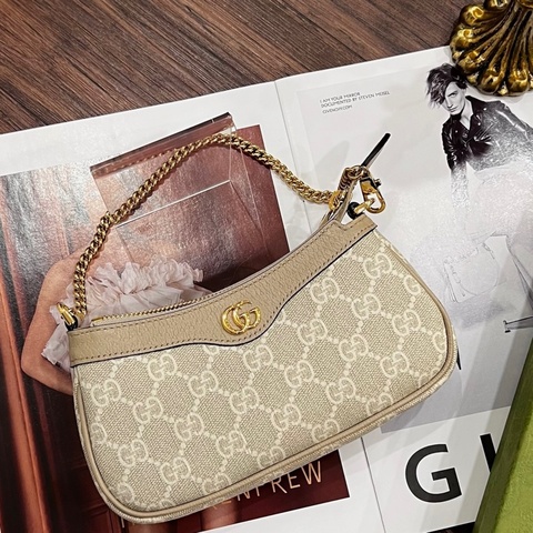 GUCCI 燕麥奶老花麻將包