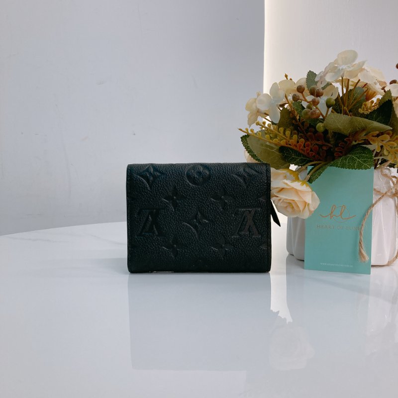 MS0689	Louis Vuitton 路易威登 三摺錢包 壓印牛皮 黑色 金扣 Victorine Wallet Calfskin Empreinte Black x GHW-1