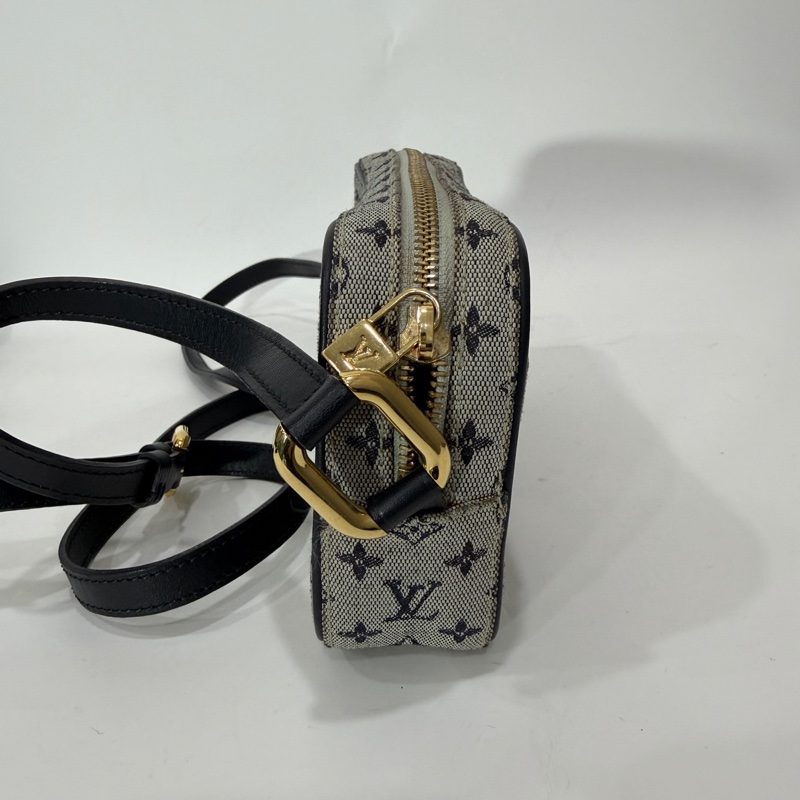Louis Vuitton • 經典老花牛仔丹寧相機包-7