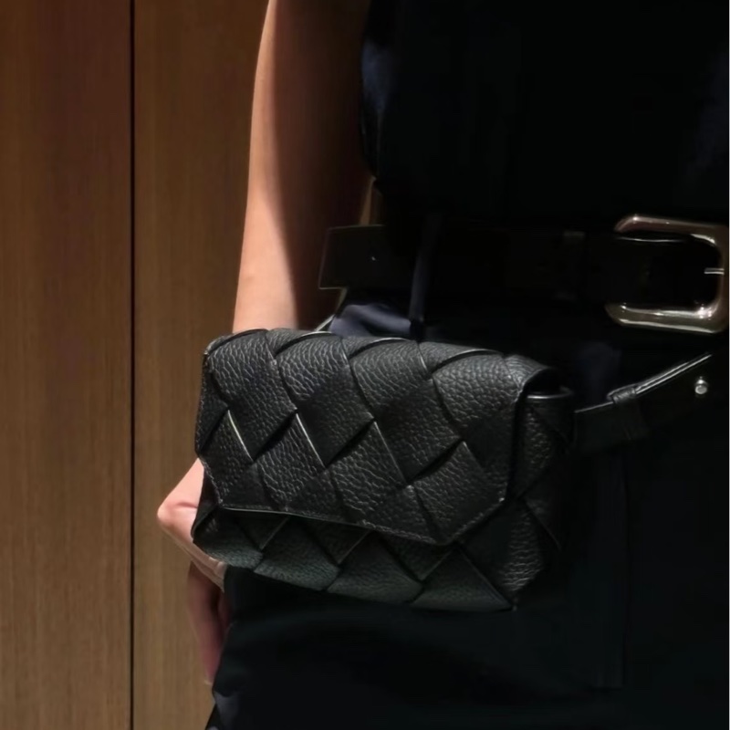 BV黑色牛皮編織Diago下蓋腰包（狀況超好）-0