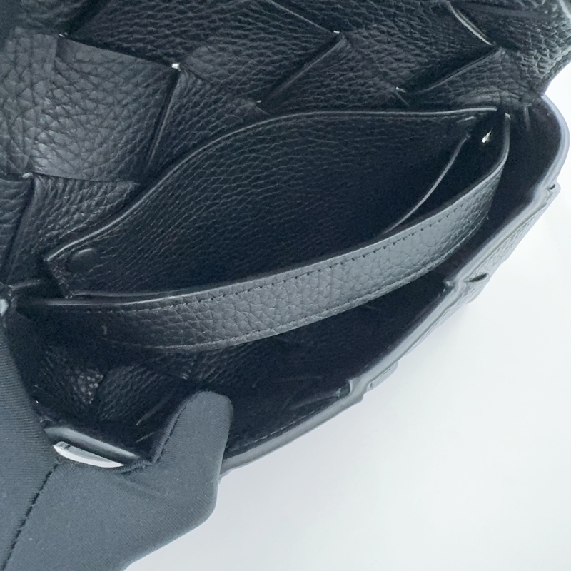 BV黑色牛皮編織Diago下蓋腰包（狀況超好）-5