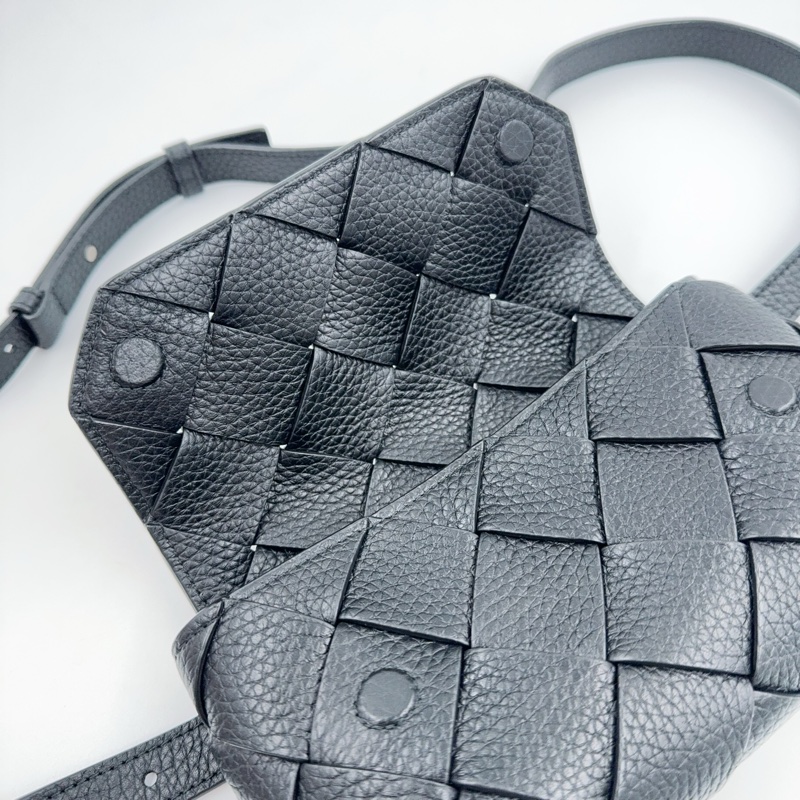 BV黑色牛皮編織Diago下蓋腰包（狀況超好）-6