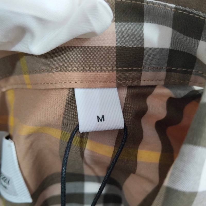 閒置未使用 BURBERRY博柏利  襯衣  M碼  🈚附件-4