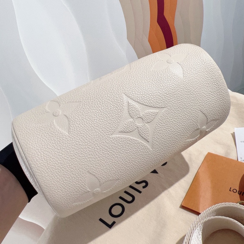 Louis Vuitton • Papillon 經典全皮壓紋老花 奶昔白巴比龍 有購證✔️-5