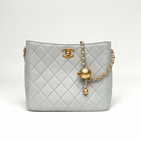 CHANEL 22S金球菱格紋HOBO斜挎包淺藍色羊皮晶片金扣肩背包