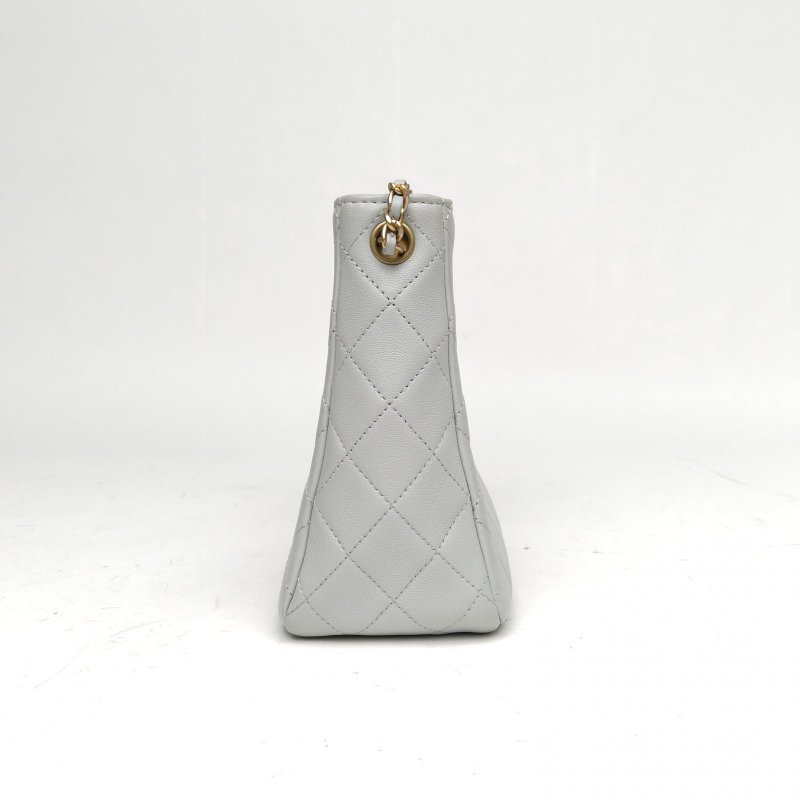 CHANEL 22S金球菱格紋HOBO斜挎包淺藍色羊皮晶片金扣肩背包-3