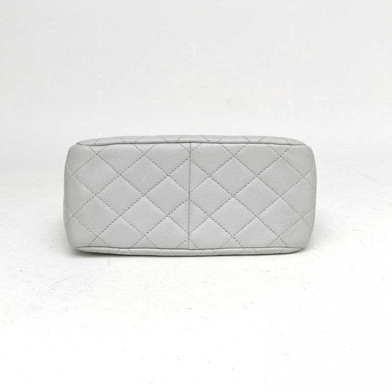 CHANEL 22S金球菱格紋HOBO斜挎包淺藍色羊皮晶片金扣肩背包-4