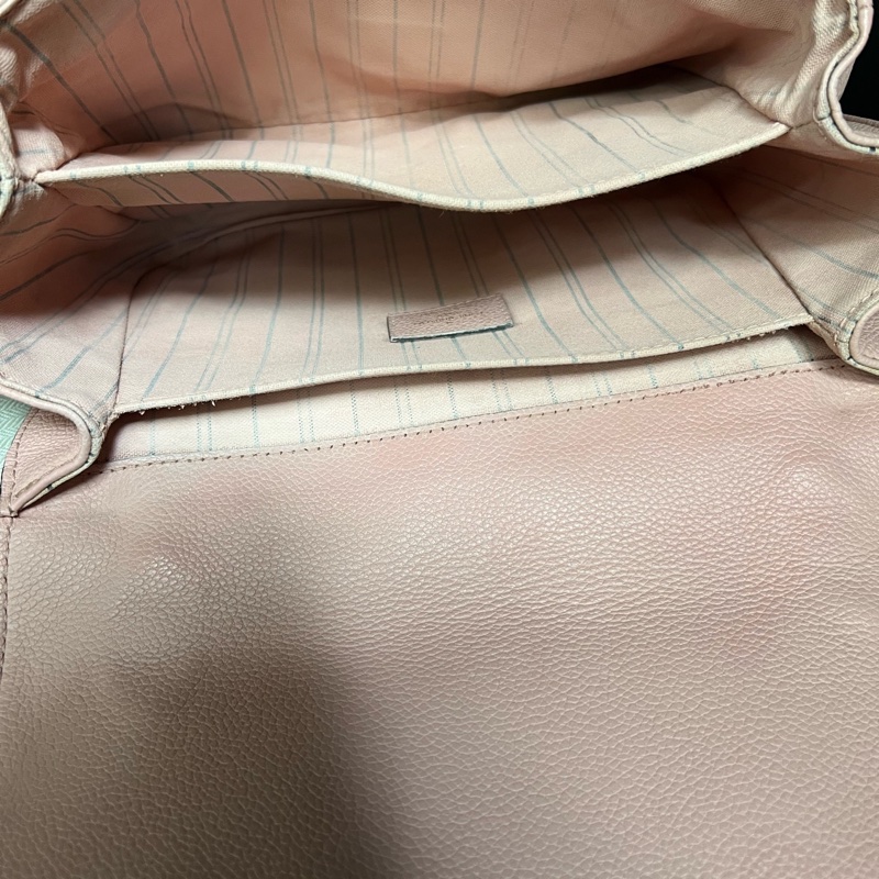 Louis Vuitton • Métis 經典全皮壓紋老花郵差包 櫻花粉 🌸-9