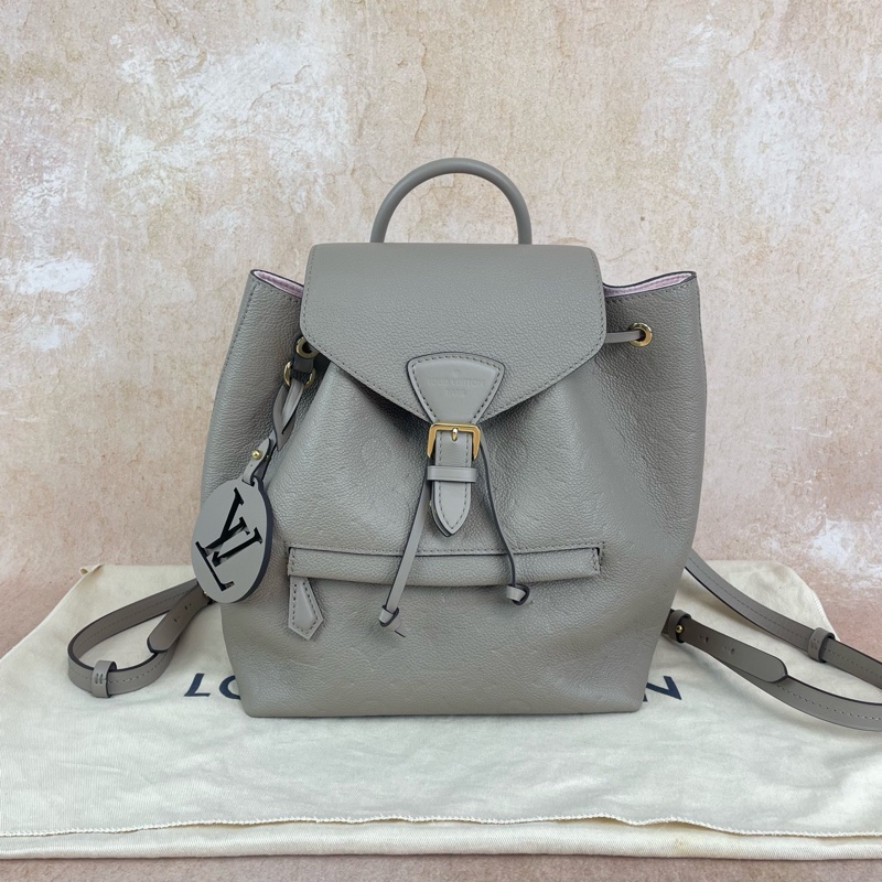 Louis Vuitton • 經典全皮壓紋老花大象灰後背包-1