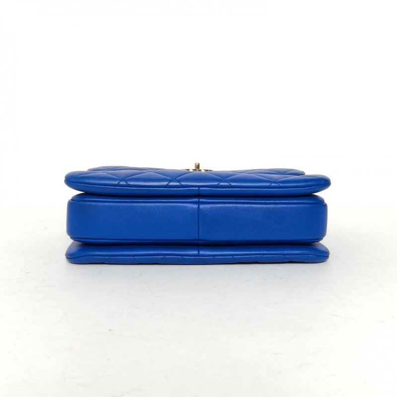 CHANEL TrendyCC手提風琴包小號25藍色羊皮31開淺金扣肩背包-4