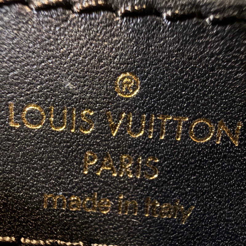 LV New Wave Chain Bag黑牛皮彩色把手斜背包-4