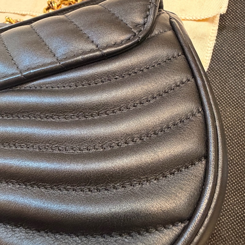 LV New Wave Chain Bag黑牛皮彩色把手斜背包-14