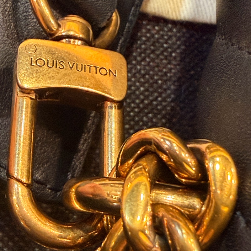 LV New Wave Chain Bag黑牛皮彩色把手斜背包-44