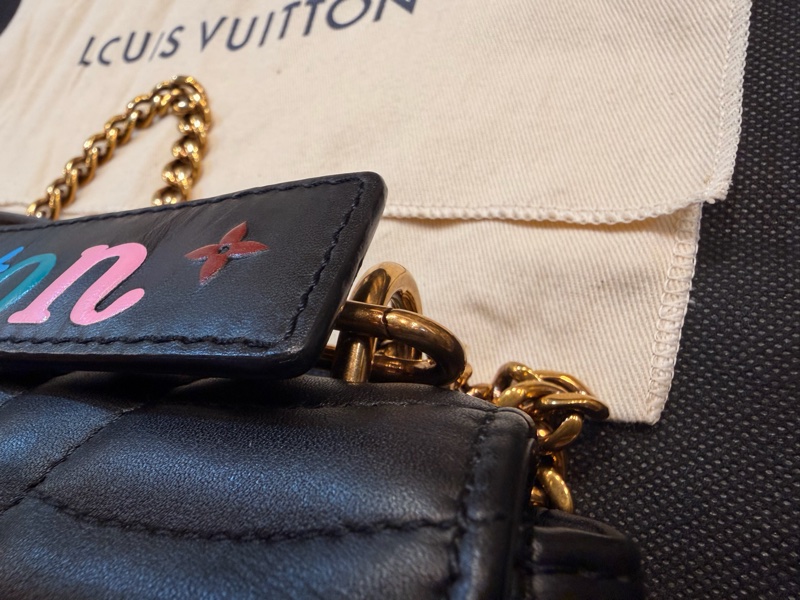 LV New Wave Chain Bag黑牛皮彩色把手斜背包-48