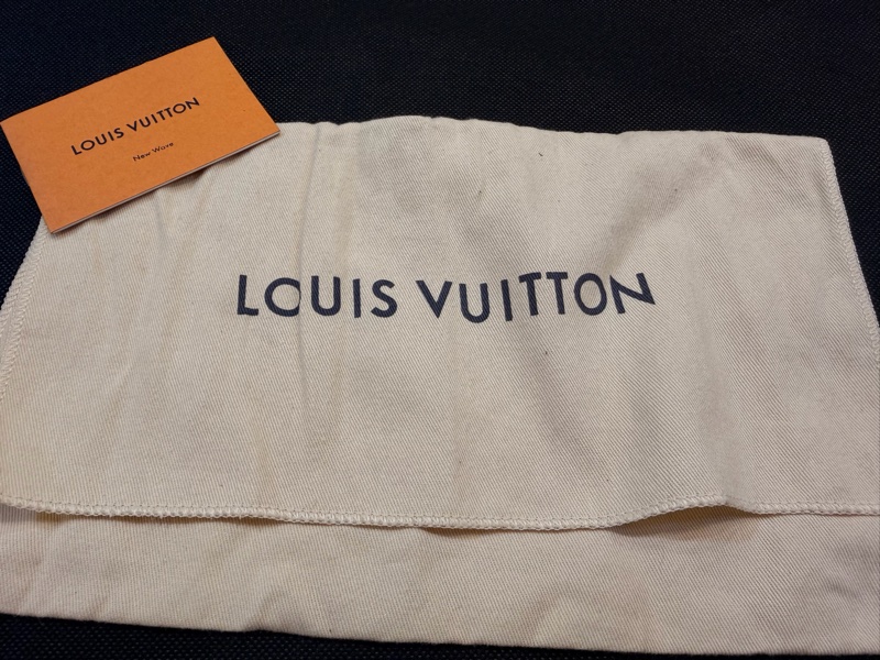 LV New Wave Chain Bag黑牛皮彩色把手斜背包-54