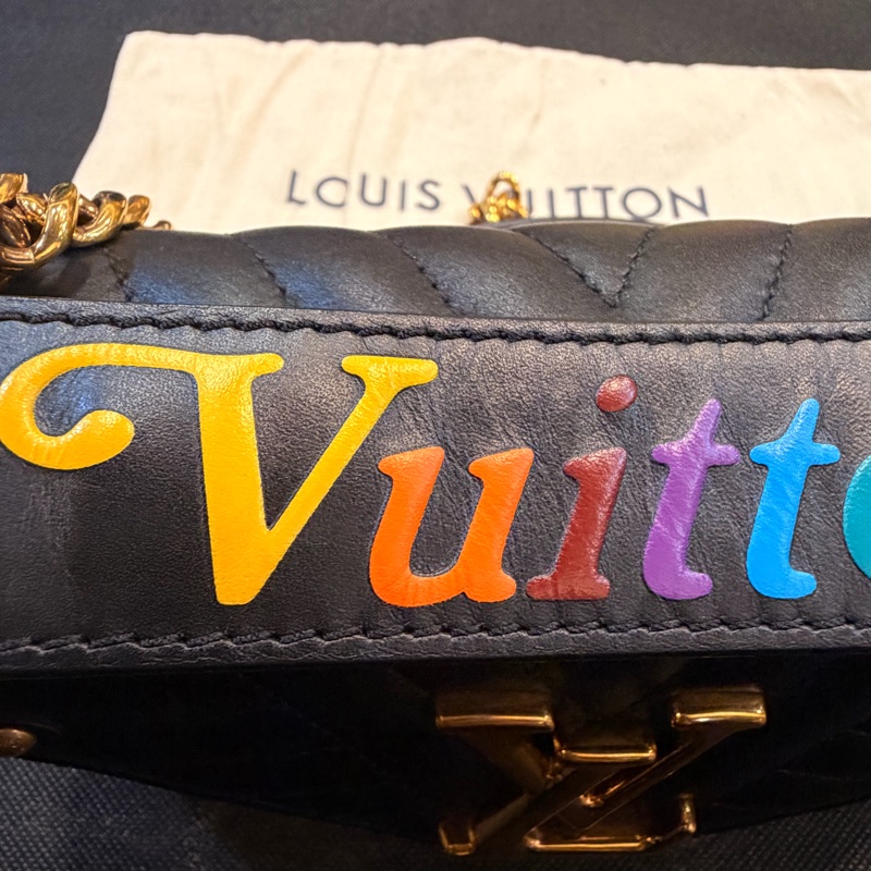 LV New Wave Chain Bag黑牛皮彩色把手斜背包-64