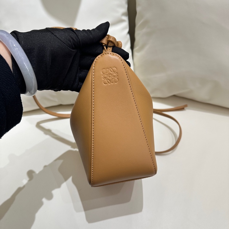 羅意威/Loewe 迷你經典牛皮革 Hammock Hobo 手袋  經典牛皮革 28×9.5×17-4