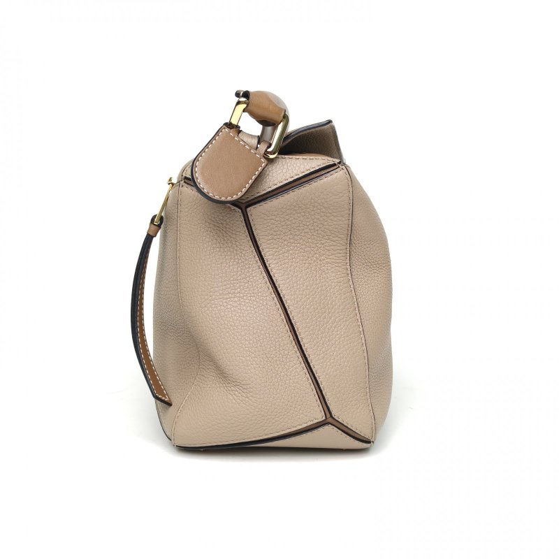 LOEWE Puzzle29幾何包中號沙色牛皮肩背包-3