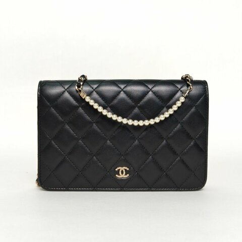 CHANEL 黑色羊皮24開淺金扣CFWOC珍珠扣珍珠鏈條肩背包