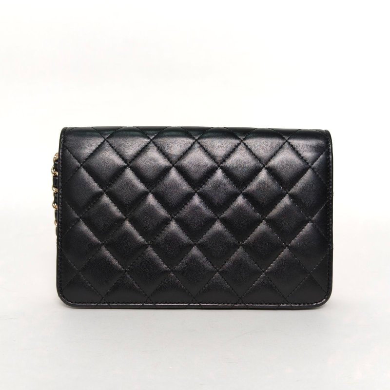 CHANEL 黑色羊皮24開淺金扣CFWOC珍珠扣珍珠鏈條肩背包-2