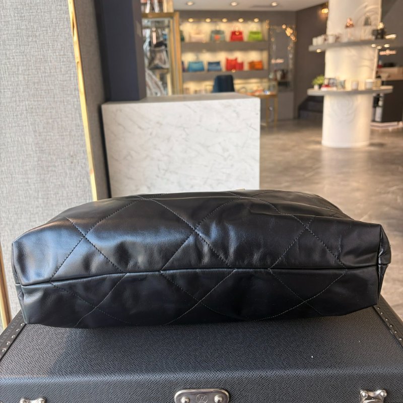 CHANEL 小牛皮 22包 中款 黑色 晶片款-3