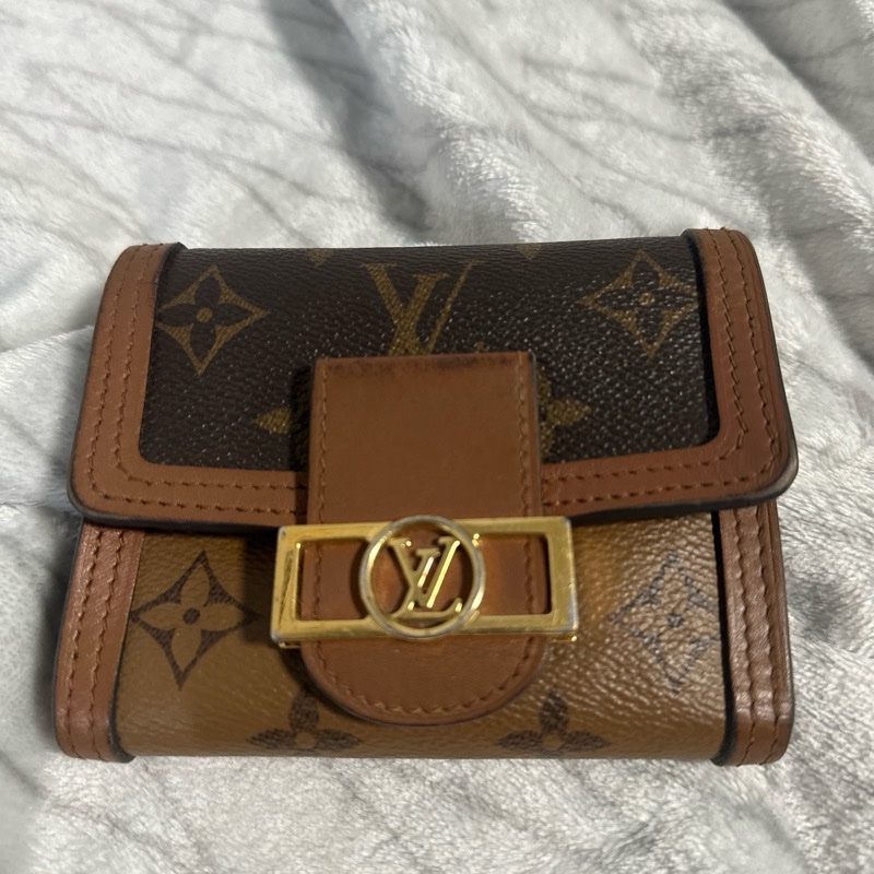 LV 雙色原花 Dauphine 金釦6 卡三折短夾-7