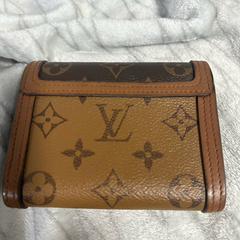 LV 雙色原花 Dauphine 金釦6 卡三折短夾-8