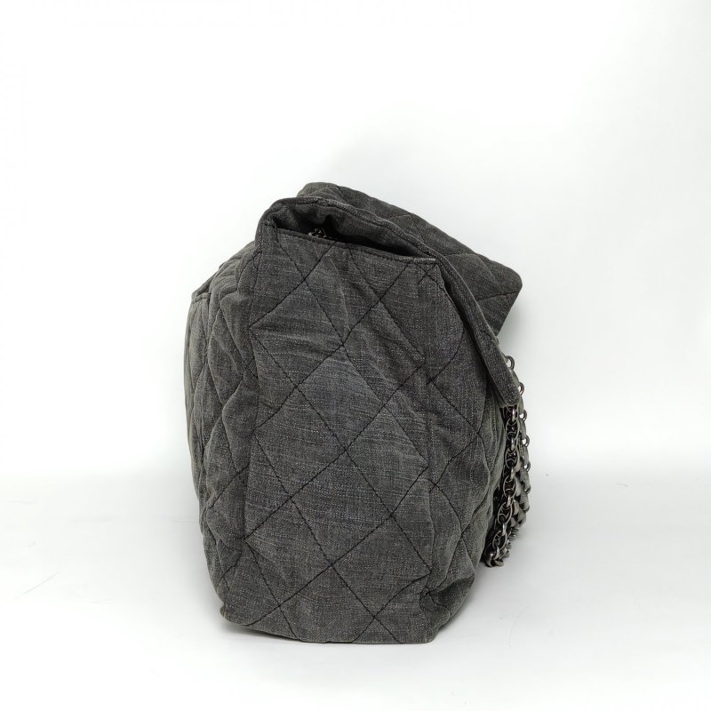 CHANEL 深灰色牛仔13開銀扣2.55丹寧布XXL機場包肩背包-3
