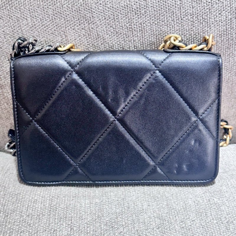 CHANEL經典19 WOC 晶片款-1