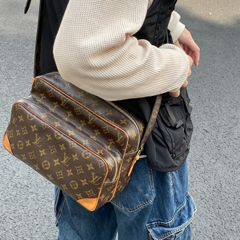 LouisVuitton路易威登經典老花橫版雙層相機包👨‍✈️-2