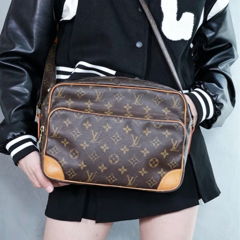 LouisVuitton路易威登經典老花橫版雙層相機包👨‍✈️-7