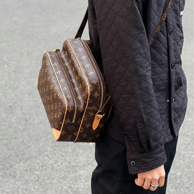 LouisVuitton路易威登經典老花橫版雙層相機包👨‍✈️-8