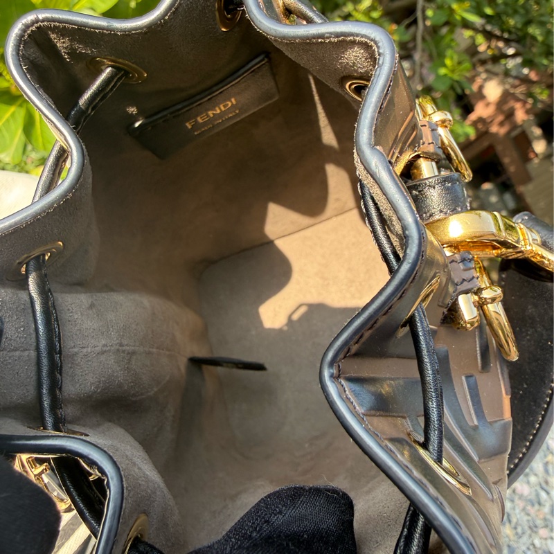二手Fendi咖啡色Mon Tresor滿版logo手提mini 水桶包-10