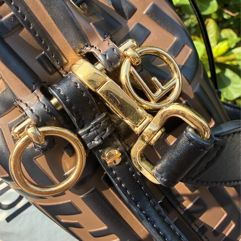 二手Fendi咖啡色Mon Tresor滿版logo手提mini 水桶包-15