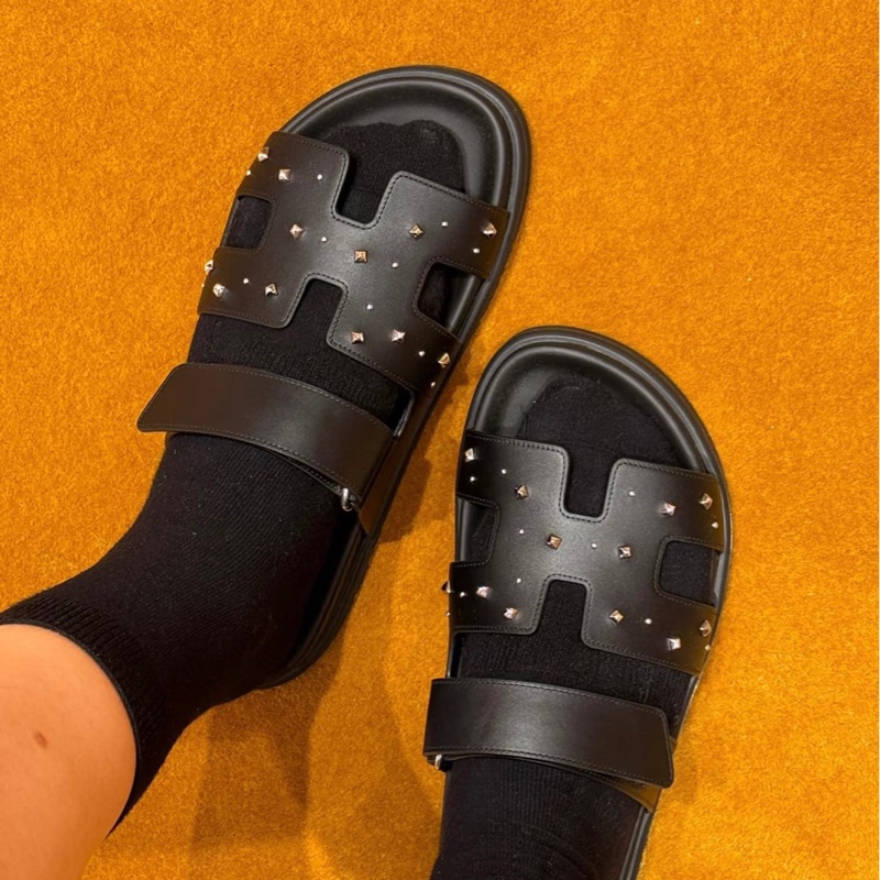 HERMES愛馬仕 Chypre 小牛皮 H型新款鉚釘二舅 一字拖鞋 女款 黑色 40碼-1